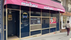 Le cabaret Chez Michou à Paris en juillet 2024.