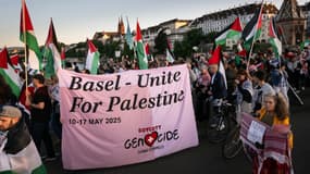 Des manifestants pro-Palestine ont défilé à Bâle (Suisse) où se tient l'Eurovision cette année et alors qu'Israël participe à nouveau au concours cette année.