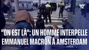  "On est là": un homme interpelle Emmanuel Macron à son arrivée à l'université d'Amsterdam 