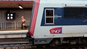 En Ile-de-France, les circulations ont été interrompues préventivement sur une partie du RER A et les lignes du Transilien desservant l'ouest de la région. (photo d'illustration)