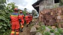 Des secouristes après qu'un séisme de magnitude 6,1 a tué au moins 4 personnes à Yann, dans le Sichuan, en Chine, le 2 juin 2022 (photo d'illustration).