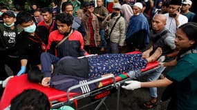 Au moins 321 morts dans un tremblement de terre de magnitude 5,6 survenu lundi sur l'île indonésienne de Java