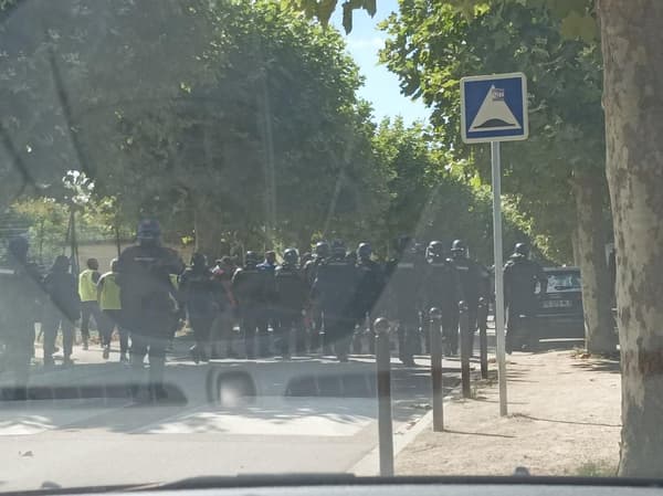 Polizia ad Auxerre prima della partita contro l'OM, ​​3 settembre 2022