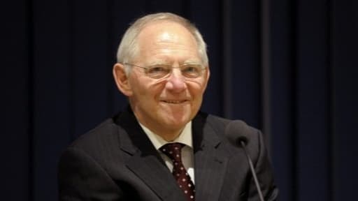 Wolfgang Schäuble précise que l'objectif est de ne plus émettre de dette nouvelle à partir de 2015.