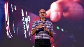 Satya Nadella, le PDG de Microsoft lors d'un sommet en Inde.