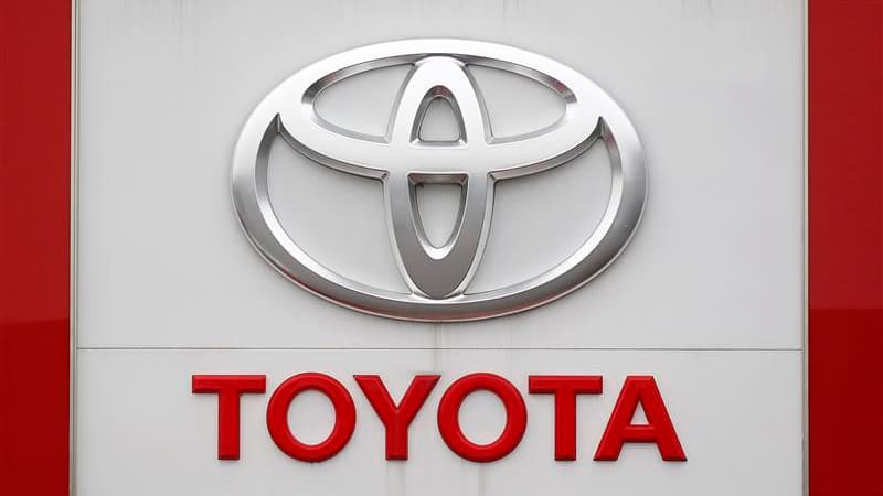 Toyota Motor va rappeler 7,43 millions de véhicules dans le monde, en raison d'un mauvais fonctionnement de l'ouverture automatique des vitres susceptible de présenter un risque d'incendie. C'est le rappel le plus important depuis celui de Ford en 1996 po