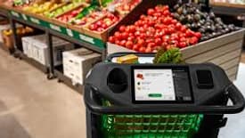 Des senseurs incorporés et caméras lisent les prix des produits 
