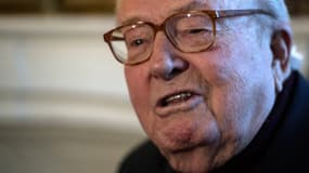 Le deuxième tome des mémoires de Le Pen devrait paraître le 15 septembre 