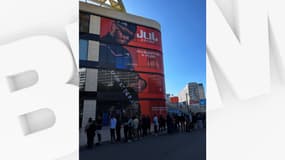 La Team Jul est présente en masse devant le Jul Store du Prado-Shopping ce vendredi 23 mars.
