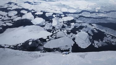 La "glace combustible", constituée de méthane, se trouve sous le plancher océanique ou le permafrost des régions arctiques. (image d'illustration)