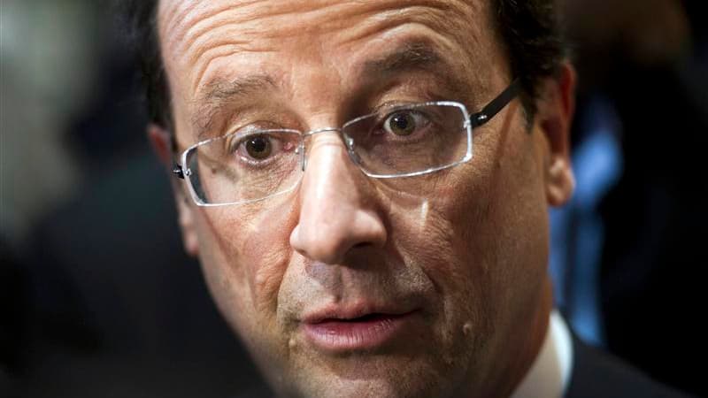 François Hollande s'est prononcé vendredi contre toute improvisation dans la lutte contre le terrorisme, estimant que les leçons à tirer des assassinats de Toulouse et Montauban devraient faire l'objet d'évaluations précises. /Photo prise le 18 mars 2012/