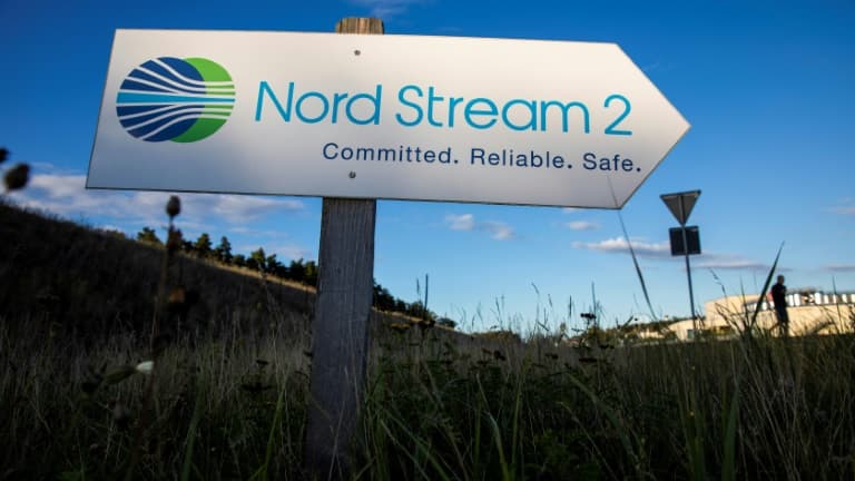 Un panneau indiquant la direction du terminal du gazoduc Nord Stream 2, à Lubmin dans le nord-est de l'Allemagne, en 2020.