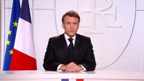 Emmanuel Macron lors d'une allocution le 5 mars 2025 depuis l'Élysée