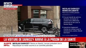 Le véhicule de Nicolas Sarkozy, avec Carla Bruni à bord, est arrivé à la prison de la Santé