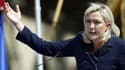 La présidente du Front national, Marine Le Pen, estime que la fin de la procédure pénale américaine visant Dominique Strauss-Kahn laisse un goût "amer" et "nauséabond". /Photo prise le 1er mai 2011/REUTERS/Charles Platiau