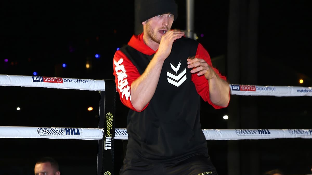 Le YouTubeur Logan Paul à l'entraînement avant son combat contre KSI Le YouTubeur Logan Paul à l'entraînement avant son combat contre KSI