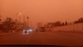 Le ciel chargé de sable du Sahara à Oran - Témoins BFMTV