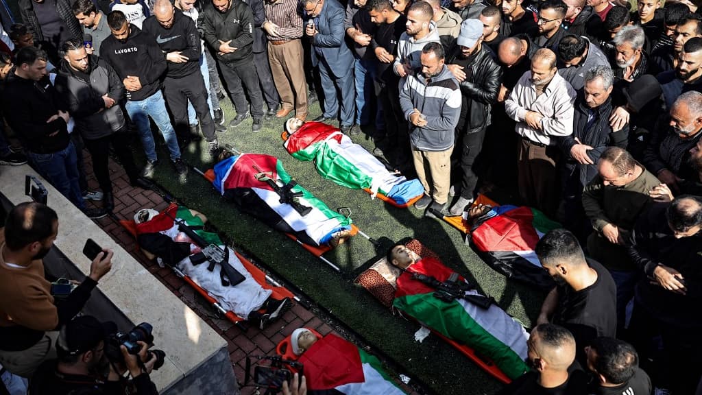 Six Palestiniens tués par l'armée israélienne dans le camp d'Al-Fara en Cisjordanie, le 8 décembre 2023