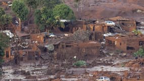 Vue aérienne sur une mine à ciel ouvert appartenant au géant minier brésilien Vale dans l'Etat de Para au Brésil, le 6 août 2013