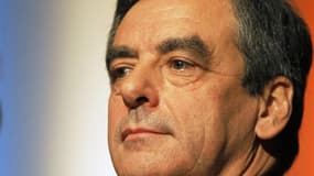 François Fillon a annoncé mercredi qu'il ne déposerait pas de recours contre le résultat de l'élection à la présidence de l'UMP, dont il affirme qu'il est faux en l'absence de 1.304 suffrages non pris en compte et a demandé à Alain Juppé de prendre transi