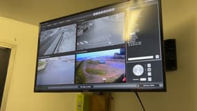 Installées sur le littoral du Pas-de-Calais, des caméras de vidéosurveillance permettent de surveiller les passeurs qui organisent des traversées de la Manche.