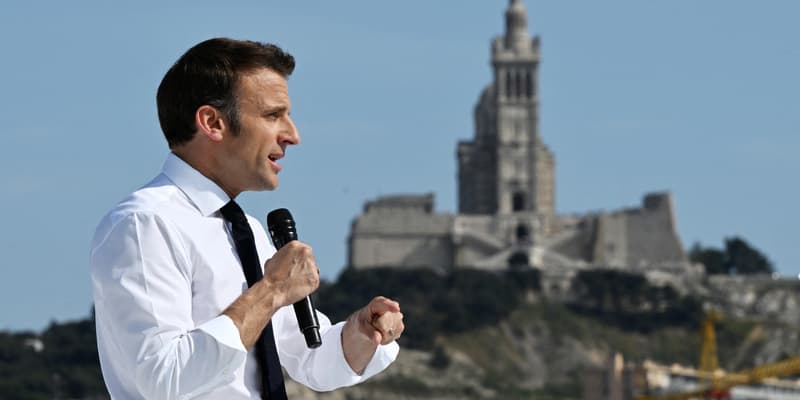 Emmanuel Macron lors d'un discours à Marseille, samedi 16 avril 2022.