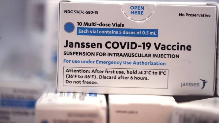 Une boîte de doses du vaccin Johnson & Johnson, le 9 mars 2021 à Chicago