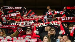 Des supporters de l'OGC Nice pendant un match de Ligue 1 à l'Allianz Riviera, le 21 novembre 2025