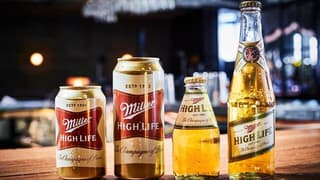 Initialement vendue comme un produit haut de gamme, Miller High Life est désormais considérée comme une bière bas de gamme.