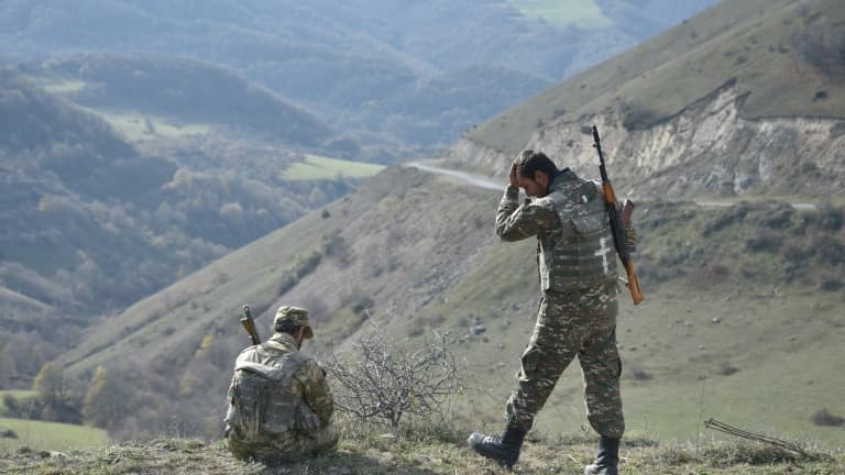 Des réservistes sur les hauteurs de Choucha, dans le Nagorny Karabakh , le 31 octobre 2020