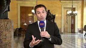 Hamon veut inciter les entreprises à "prévenir" le burn-out