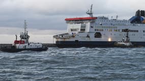 Ferry échoué dans le port de Calais, le 10 décembre 2017