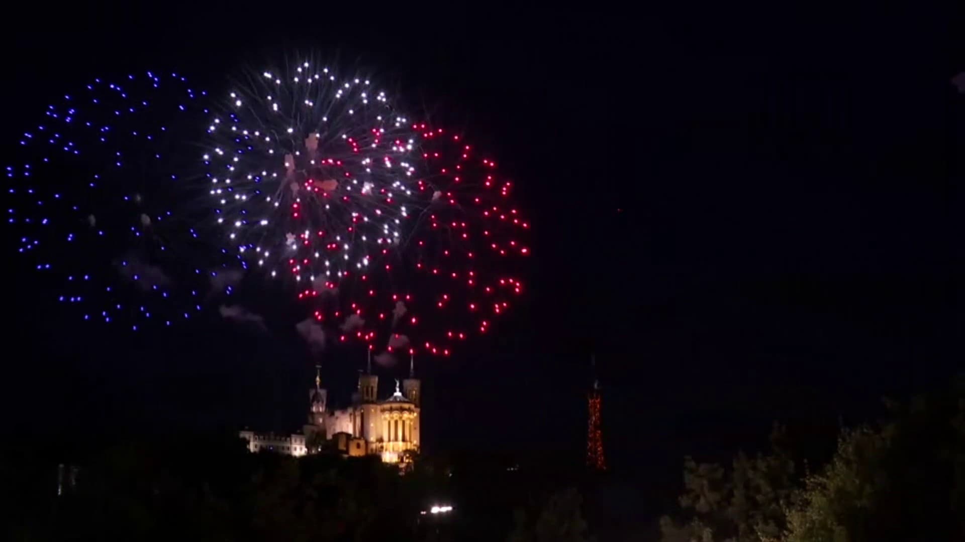 Le feu d'artifice à Lyon, le 14 juillet 2025. Le feu d'artifice à Lyon, le 14 juillet 2025.