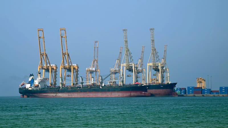 Il reste encore ouvert malgré la chute du trafic: l'Iran assure n'avoir "pas l'intention" de fermer le détroit d'Ormuz