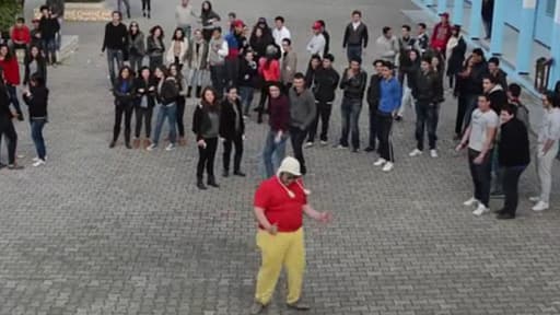 La polémique a commencé avec le premier Harlem Shake, tourné par des lycéens de Tunis.