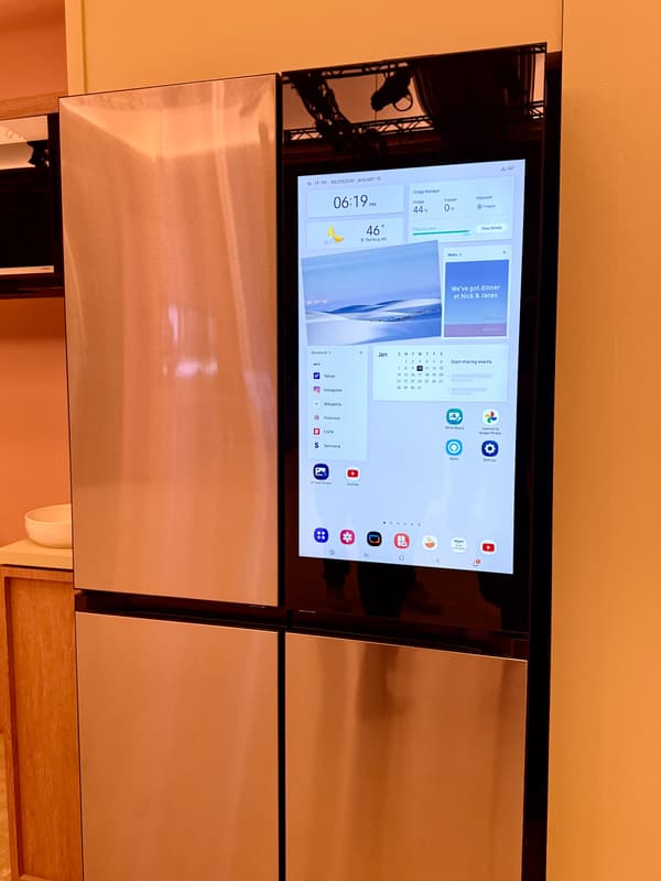 Le réfrigérateur connecté Samsung AI Family Hub+