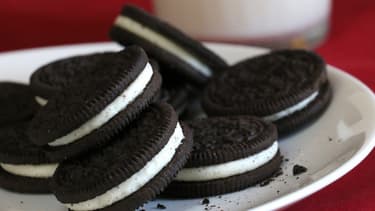 Mondelez, propriétaire de la maruqe Oreo, aurait contribué à la déforestation de 25.000 hectares de forêts tropicales, selon Greenpeace.