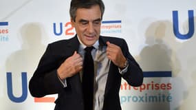 Pour remettre en cause les 35 heures, François Fillon donnerait aux entreprises au moins un an pour négocier des accords sur le temps de travail