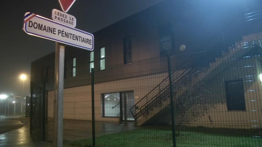 Agression de VendinleVieil les détenus islamistes sontils suffisamment surveillés en prison Agression de VendinleVieil les détenus islamistes sontils suffisamment surveillés en prison