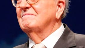 Jean-Marie Le Pen répète dans une interview au JDD.fr que ses propos sur les chambres à gaz, "détail" de la Seconde Guerre mondiale, qui lui ont valu plusieurs condamnations judiciaires, ne sont pas antisémites. /Photo d'archives/REUTERS/Stéphane Mahé