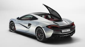 Puissante et spacieuse, la McLaren 570 GT se veut votre meilleur compagnon de voyage ... de luxe.