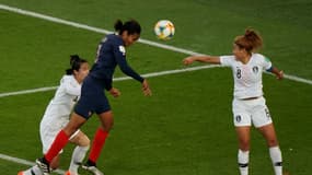 Wendie Renard lors de France-Corée du Sud, au Parc des Princes le 7 juin 2019