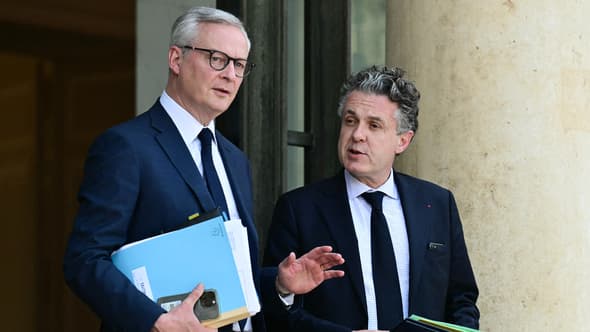 Bruno Le Maire à gauche et Christophe Béchu à droite, le 3 mai 2024. 
