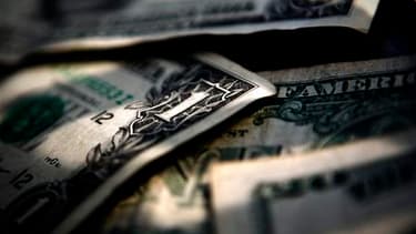 Les recettes sont certes restées sensiblement identiques, à 803 milliards de dollars, mais les dépenses ont augmenté de 18% à près de 1,4 milliard