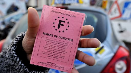 Le convoité papier rose du permis de conduire, maintenant d'ailleurs délivré dans un format plus moderne. (Illustration)