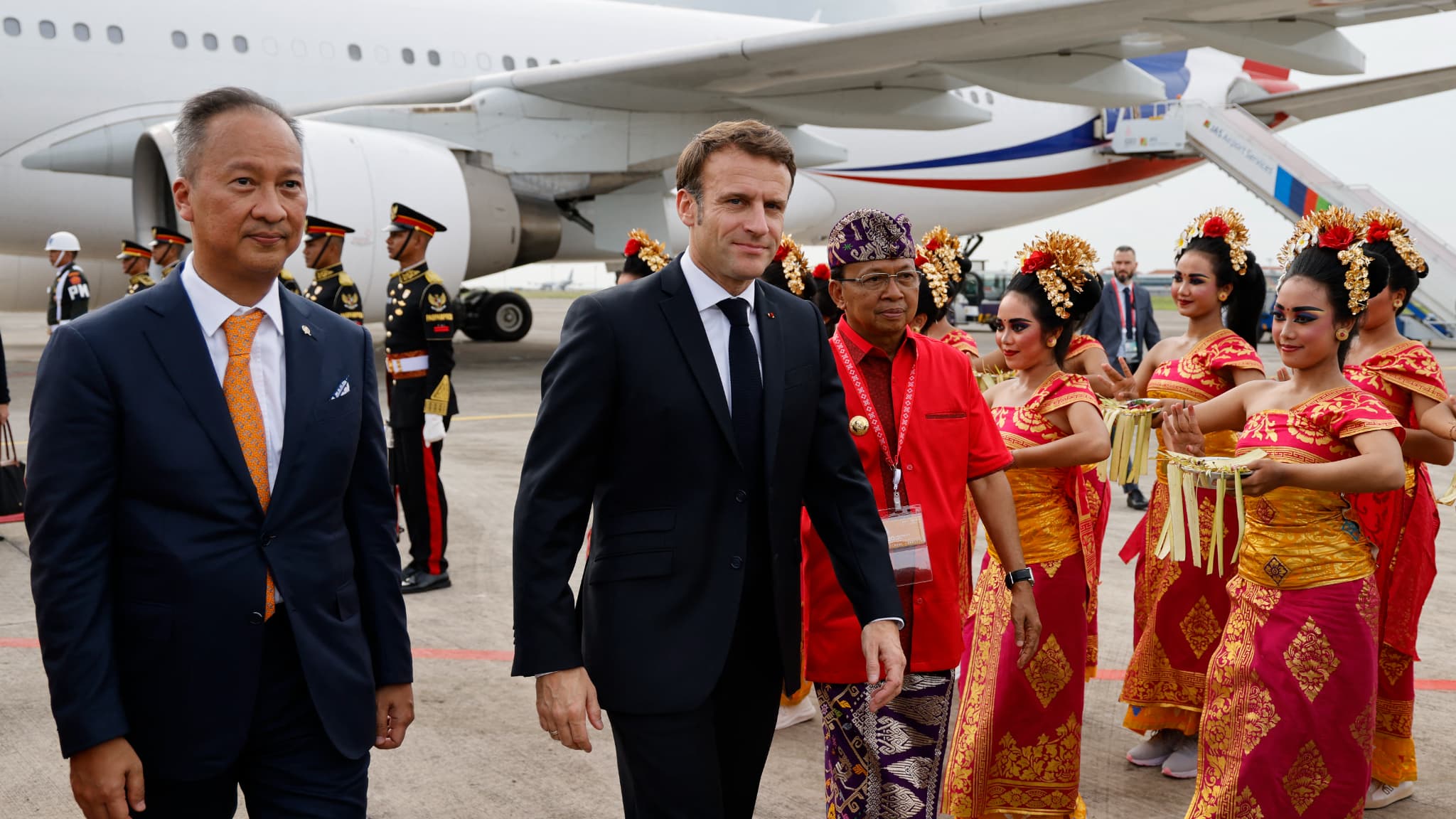 Emmanuel Macron arrive à Bali, en Indonésie, pour le G20, le 14 novembre 2022 Emmanuel Macron arrive à Bali, en Indonésie, pour le G20, le 14 novembre 2022