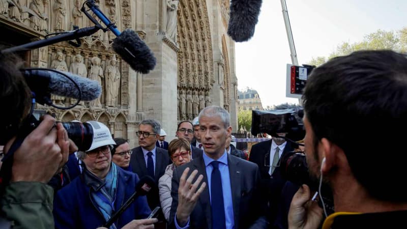Franck Riester devant Notre-Dame, le 19 avril 2019
