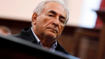 Dominique Strauss-Kahn, accusé d'agression sexuelle et de tentative de viol sur une femme de chambre d'un hôtel de New York, a démissionné de son poste de directeur général du Fonds monétaire international (FMI). /Photo d'archives/REUTERS/Shannon Stapleto