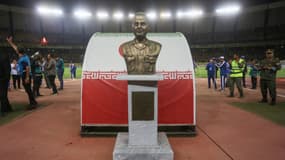 La statue du général Qassem Soleimani au stade d'Ispahan, le 2 octobre 2023 en Iran