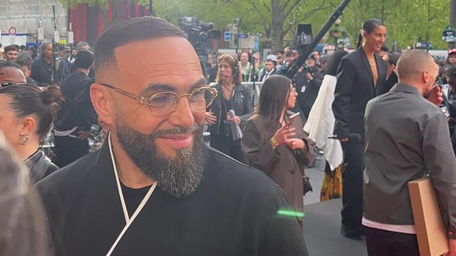 Médine sur le tapis rouge des Flammes, le 25 avril 2024
